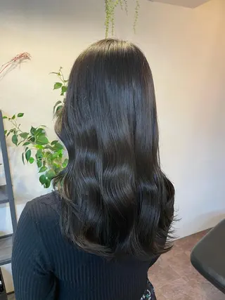 カラー PUUR所属・🍒鈴木 エミリ🍒のヘアスタイル