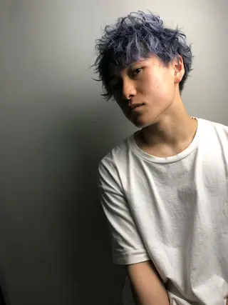 ショート カラー 小野 隼輔のヘアスタイル