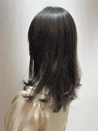 セミロング カラー 🐺ウルフ/レイヤー 似合わせ‎🤍沙羅のヘアスタイル