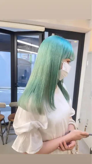 セミロング 渋谷ケアブリーチ Suuのヘアスタイル