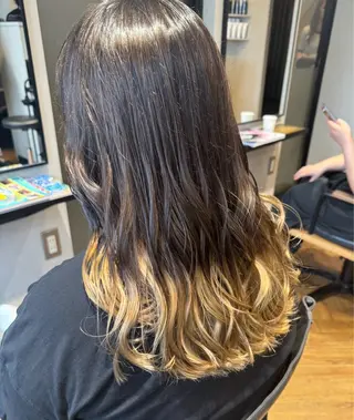 セミロング MIREI /韓国風 /大阪美容室のヘアスタイル