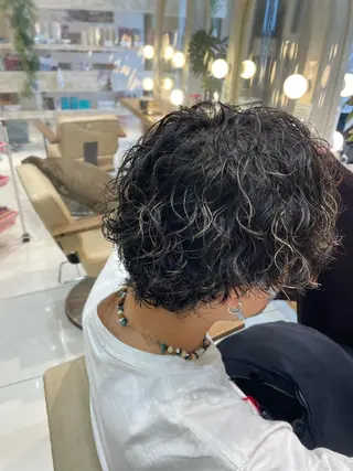 ミディアム パーマ メンズ 本厚木｜縮毛矯正/ 酸性スト専門サロンのヘアスタイル