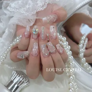 ネイル LOUISE CRYSTALのネイルデザイン