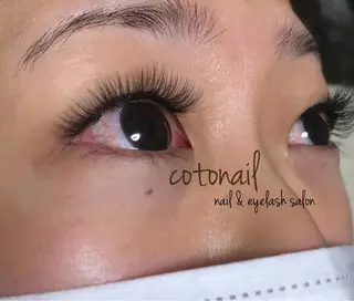 ミディアム マツエク・マツパ ツメトマツゲ .のネイルデザイン