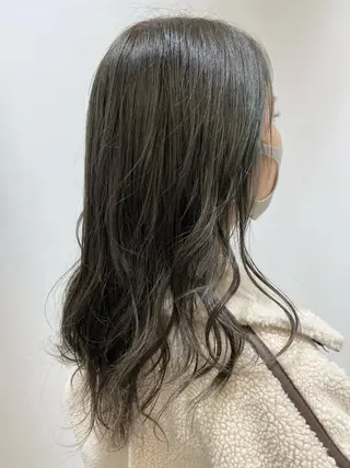 セミロング カラー 🐺ウルフ/レイヤー 似合わせ‎🤍沙羅のヘアスタイル