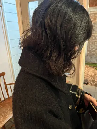 ミディアム パーマ pu+on. nailworks所属・fuyumi / ニュアンスネイルのネイルデザイン