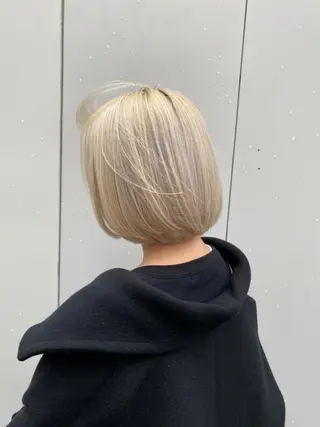 ショート 🫧艶ハイトーン ブリーチ🫧シモのヘアスタイル