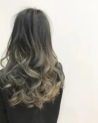 セミロング カラー ヘアアレンジ ネイル マツエク・マツパ LANDSグループ ヘア&アイサロンのヘアスタイル