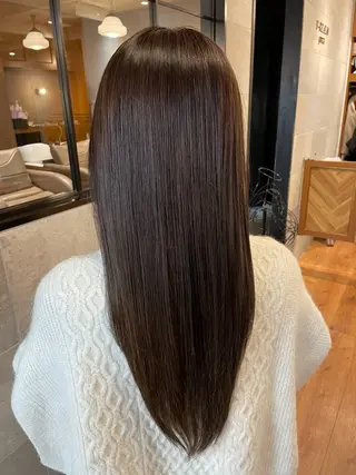 ロング 青山 airaのヘアスタイル