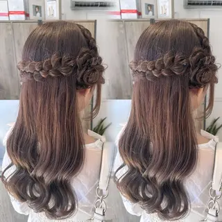 セミロング ヘアアレンジ Rio🎀 艶カラー/韓国のヘアスタイル