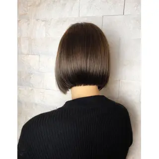 ショート 圧倒的美髪ストレート ツダケイタロウのヘアスタイル