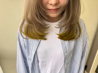 セミロング 韓国ヘア🇰🇷 SAYAのヘアスタイル