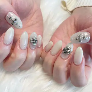 ネイル ゴテゴテ💙ワンホン リオナのネイルデザイン