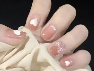 ネイル へぜリヒ ·もものネイルデザイン