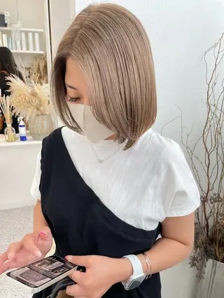 ショート カラー JIEN MIUのヘアスタイル