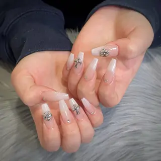 ネイル RICO NAIL所属・RICO Nail パーツつけ放題🌈のネイルデザイン