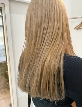 ミディアム 話題沸騰中🌟 /ケアブリーチ/徳志のヘアスタイル