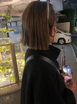 ミディアム 艶感透明感カラー🤍 hinaのヘアスタイル