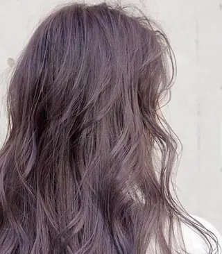 ロング カラー ニシキオリ ユウキのヘアスタイル