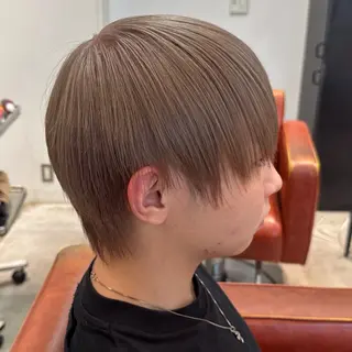 ショート カラー メンズ ハイトーンニュアンス 毛流れシャドウパーマのヘアスタイル