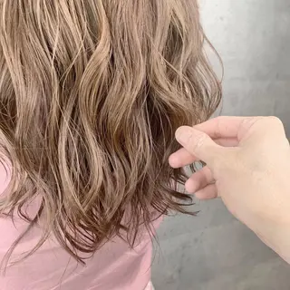 ミディアム _WHITE 静岡店のヘアスタイル