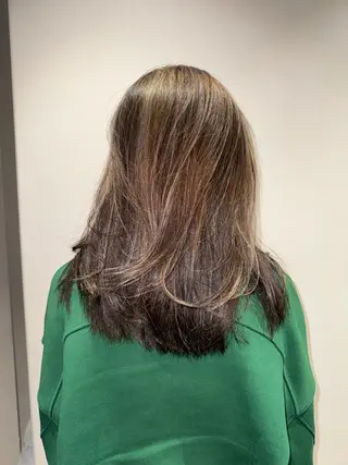 カラー 未 来カットモデル無料のヘアスタイル