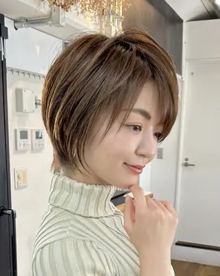 ショート ioe 茶屋町のヘアスタイル