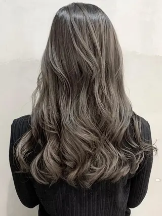 ロング カラー SOURCE 天王寺のヘアスタイル