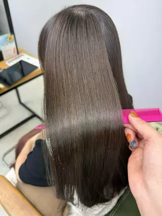 カラー 松尾 優依のヘアスタイル