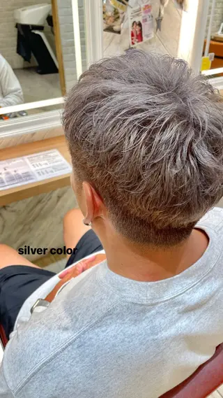 ショート カラー ブリーチ/ハイトーン 🌏💊RAINEのヘアスタイル