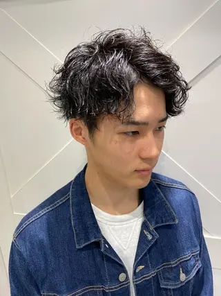 ショート カラー パーマ メンズ 平内 賢人のヘアスタイル
