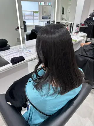 セミロング ya₥a/メンズカッ ト/透明感カラーのヘアスタイル