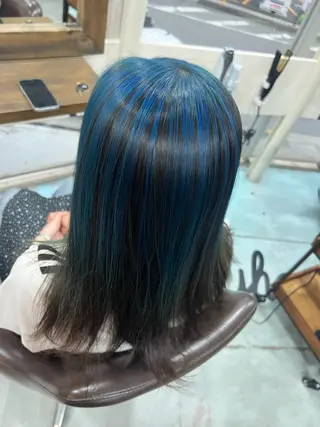 カラー 菅野 杏実のヘアスタイル