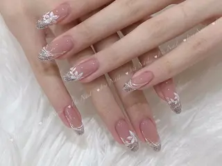 ネイル 藤田 月のネイルデザイン