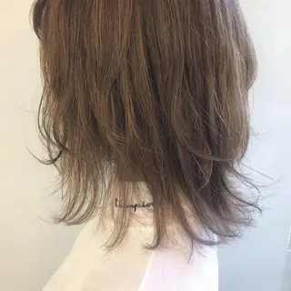 ミディアム カラー 齋藤 咲のヘアスタイル