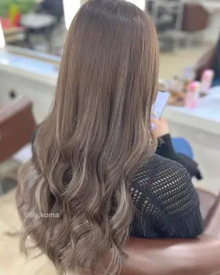 セミロング カラー 🐥こ ま🐥のヘアスタイル