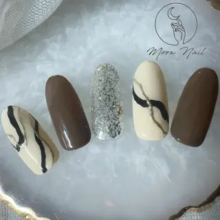 ネイル Moon  Nail /栄　大須のネイルデザイン