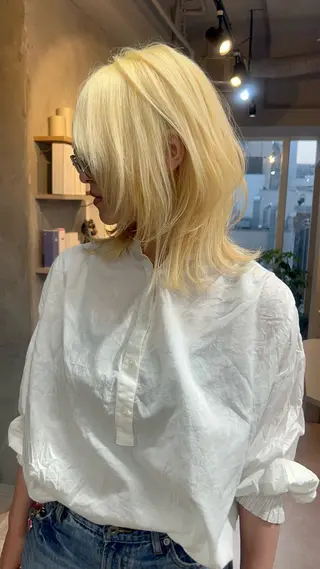 ミディアム 大阪ヘアカラー ブリーチmarinaのヘアスタイル