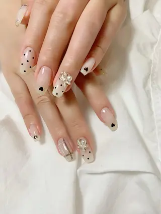 ネイル \近畿大学/近く🦢 Swanのネイルデザイン