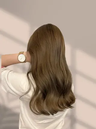 ロング カラー くすみミルクティー/ ブラウン🪡TOWAのヘアスタイル