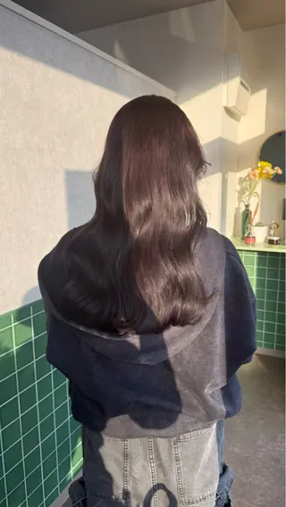 ロング モテブラウンカラー 井口朝香のヘアスタイル