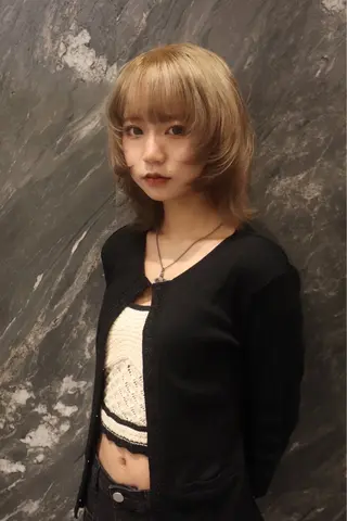 ミディアム カラー レイヤーカット /ハイトーンchaoのヘアスタイル