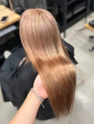 カラー ICY表参道所属・ERIKA YAMAMOTOのヘアスタイル