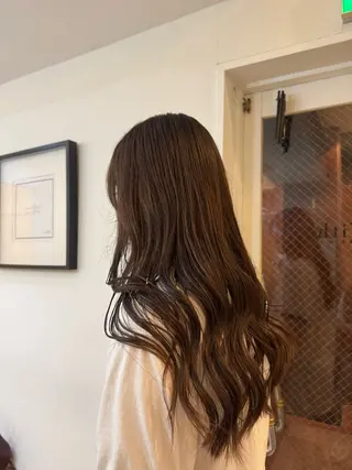 カラー La fith hair charme 渋谷店【ラフィス ヘアー シャルム】所属・🤎艶カラー/縮毛/ クルミ🤎のヘアスタイル