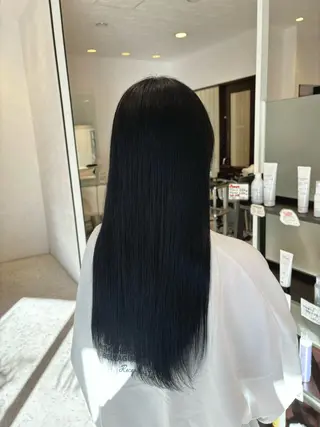 ロング カラー 山田 梨央のヘアスタイル