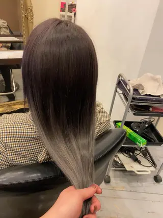 ロング カラー 🍀Moda by Grande🍀のヘアスタイル