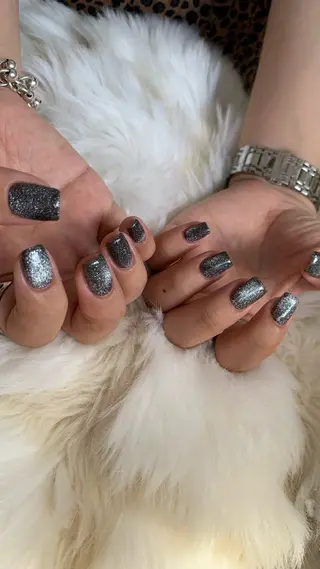 ネイル feliseey 〘フェリシー 〙のネイルデザイン