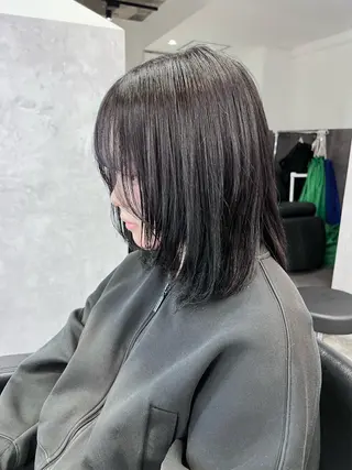 ミディアム カラー TOMONA👑 透明感カラーレイヤーのヘアスタイル