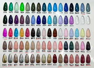 ネイル MAXKELLY MEGUMIのネイルデザイン