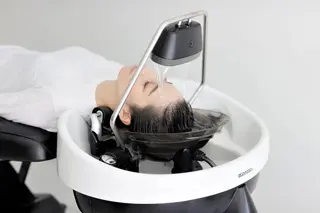 ミディアム スパニスト 神山のヘアスタイル